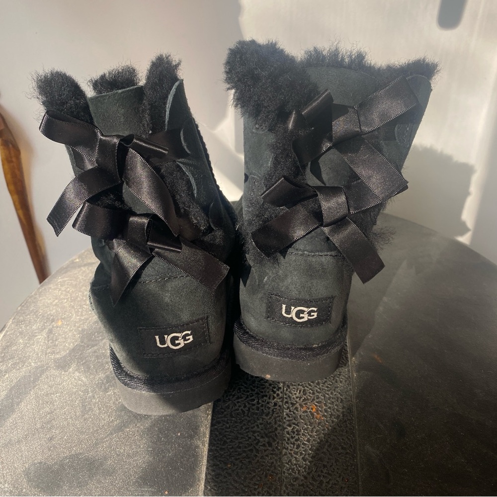 Ugg Bailey Bow Tie Youth 2 Black